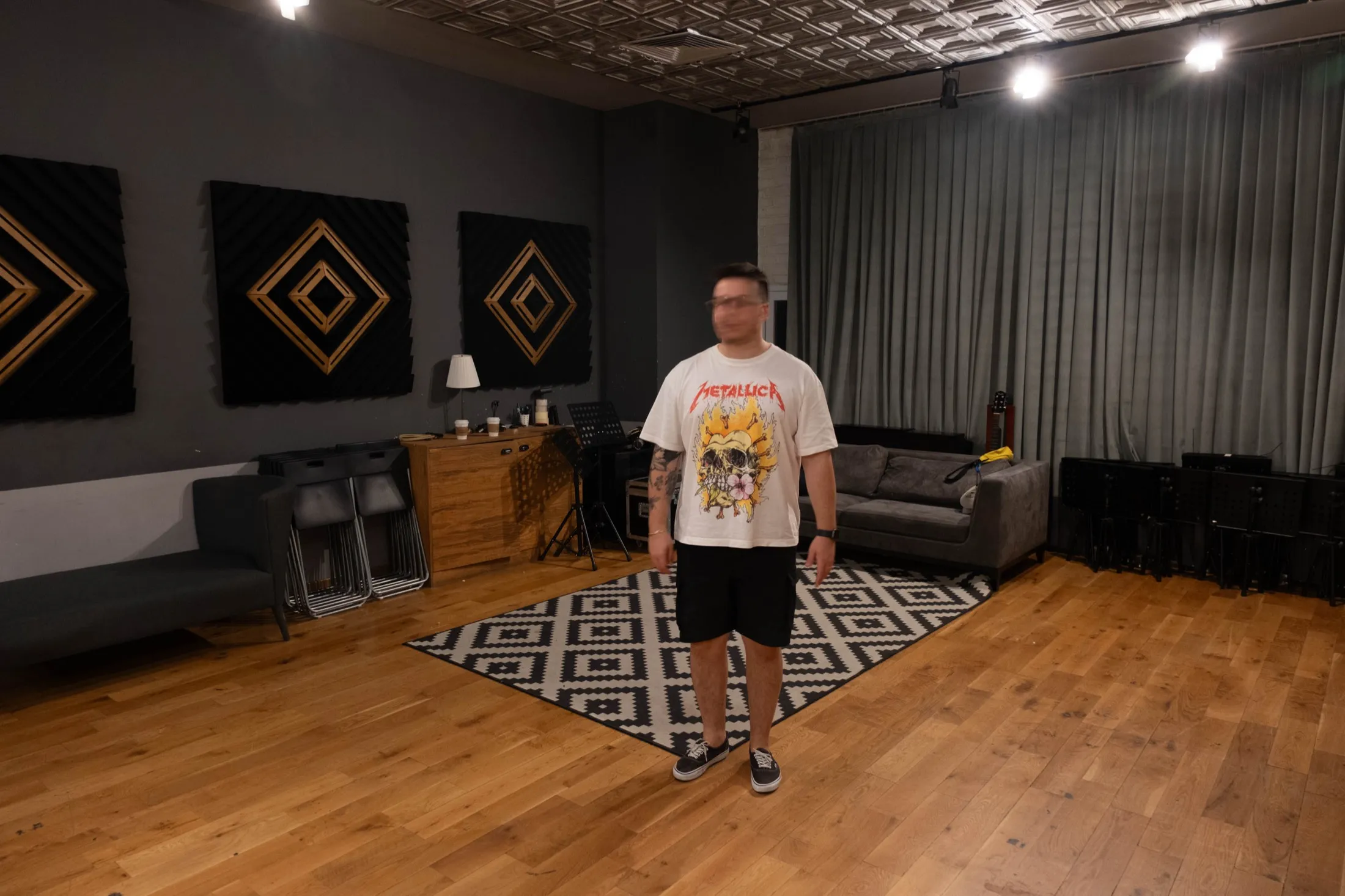 KAFT × Fender — Empty room